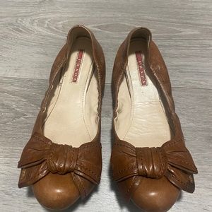 Prada moccasin with bow brown leather